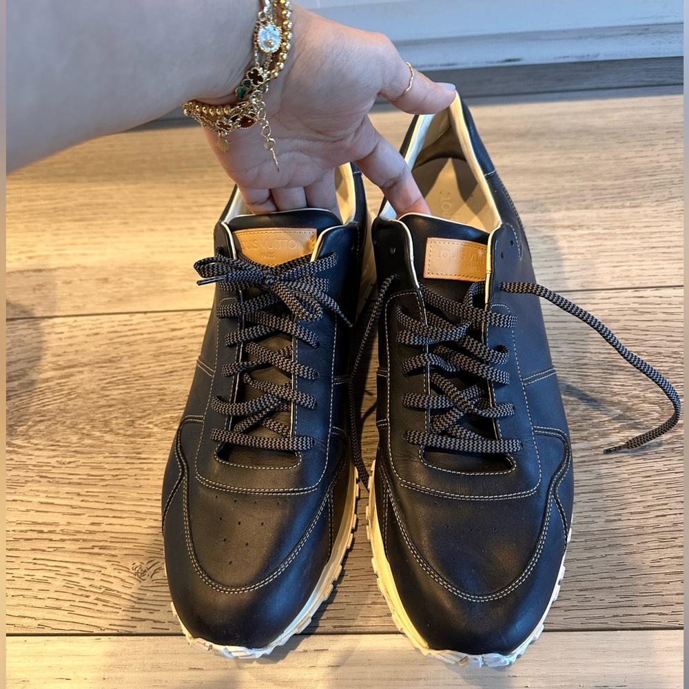 Authentic LV mens leather sneakers